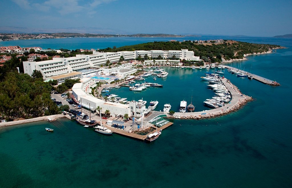 Altın Yunus Hotel & Spa — Çeşme