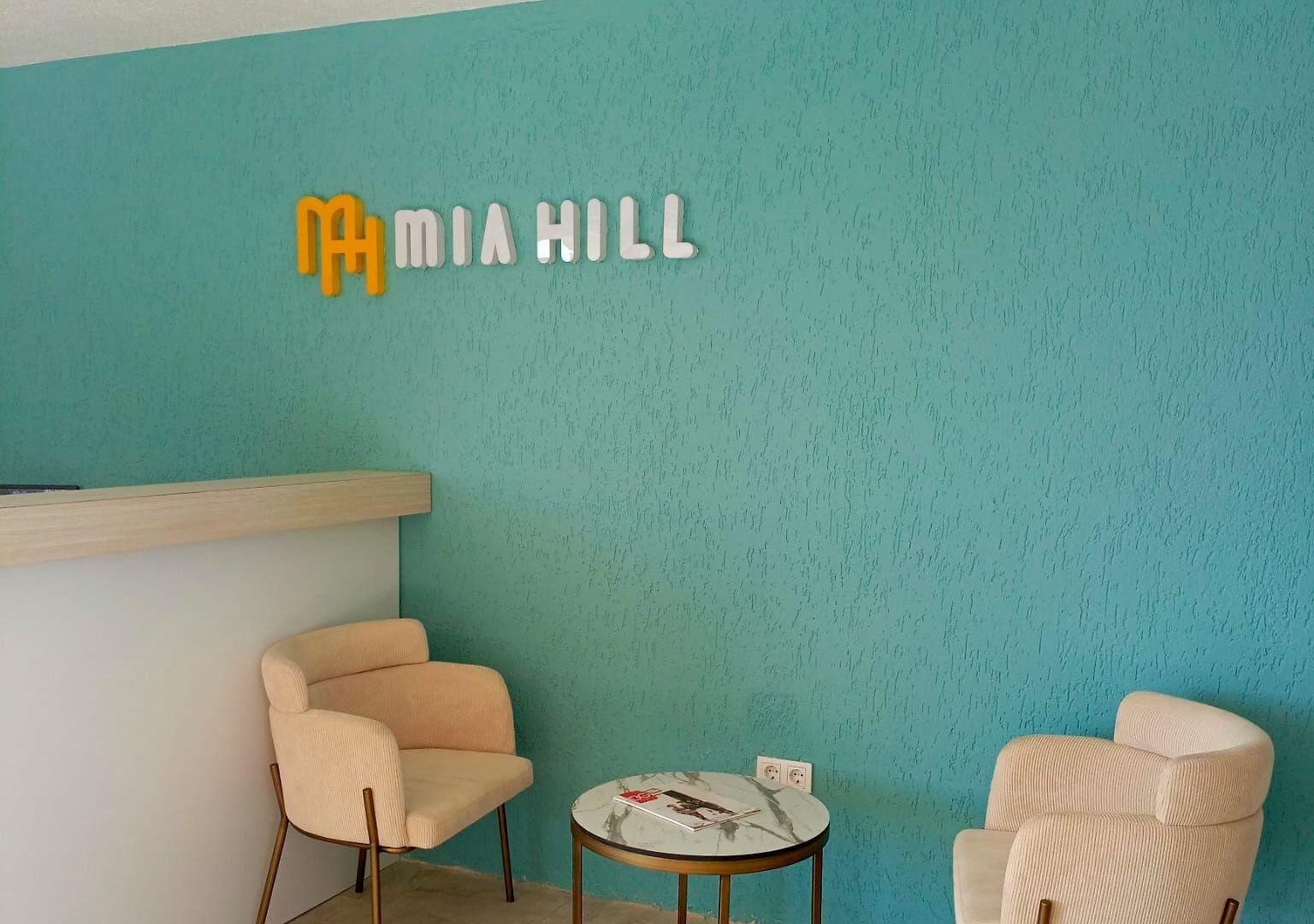 Mia Hill Suites photo 5