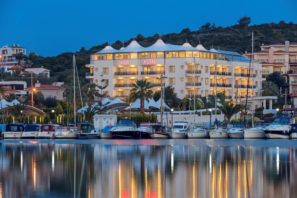 Sisus Marina — Çeşme