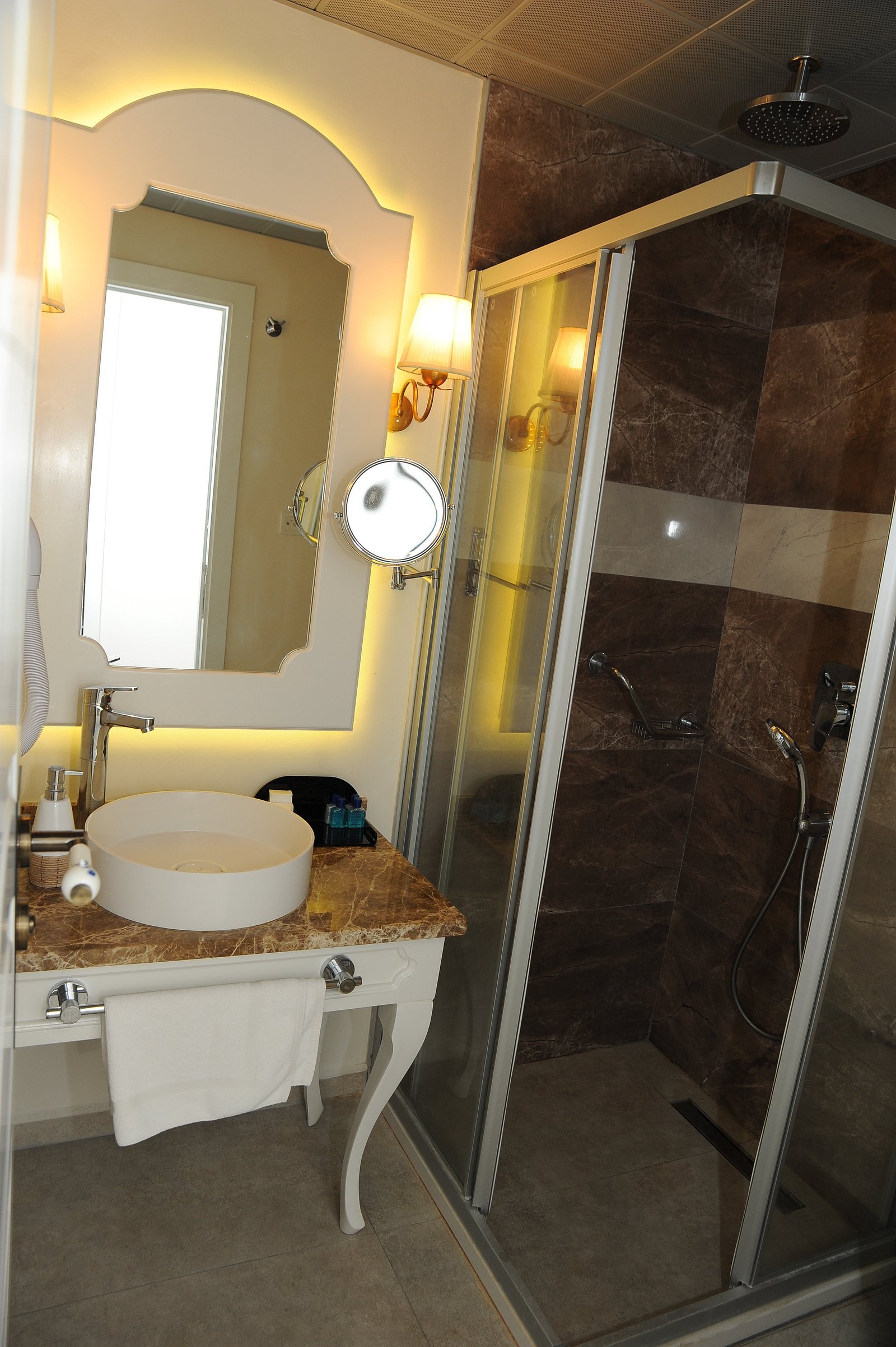 Montebello Deluxe photo 18