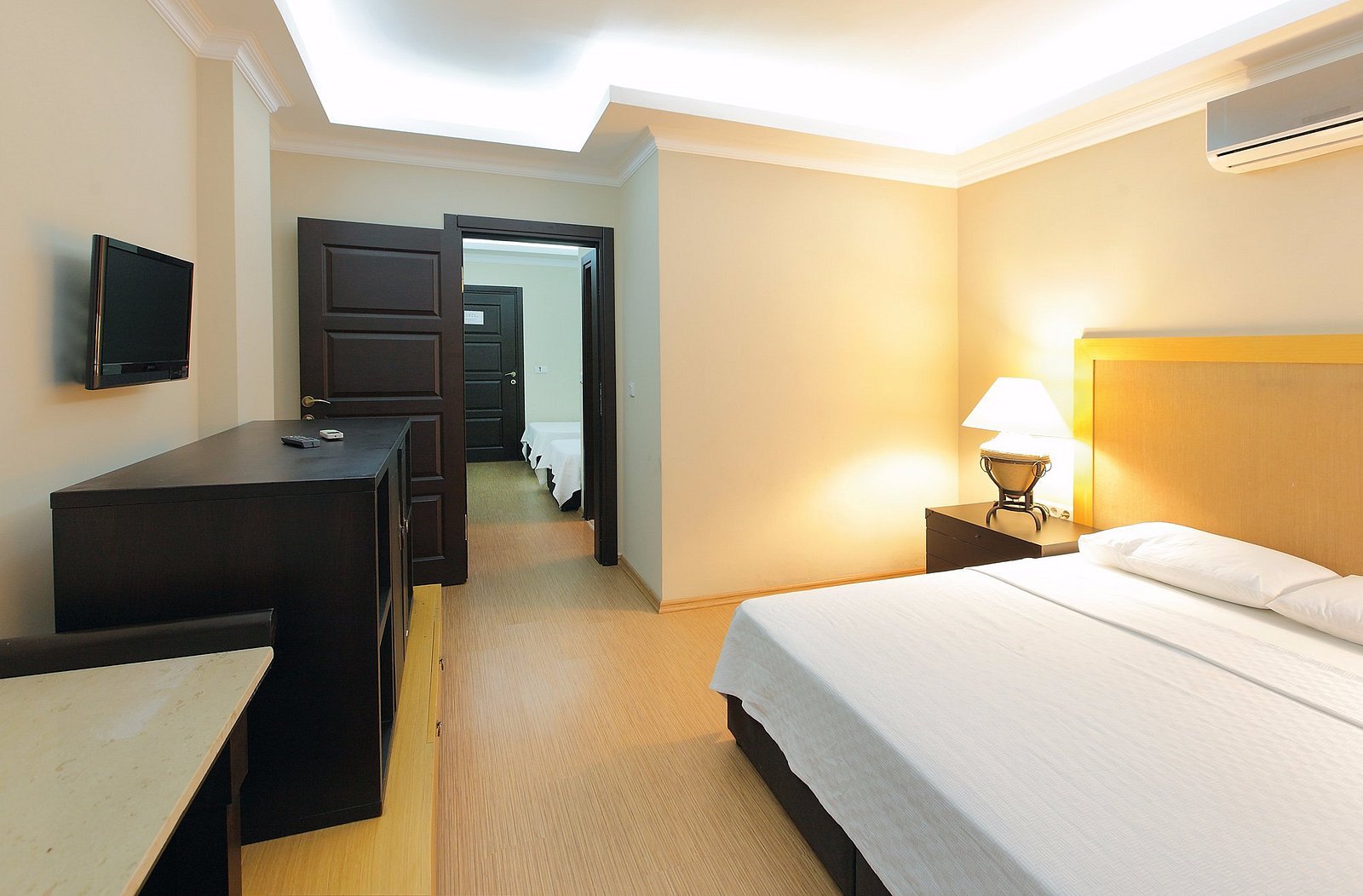 Manaspark Deluxe Hotel photo 16