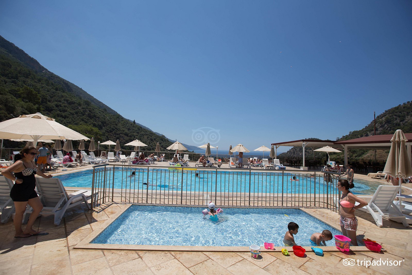 Manaspark Deluxe Hotel photo 11