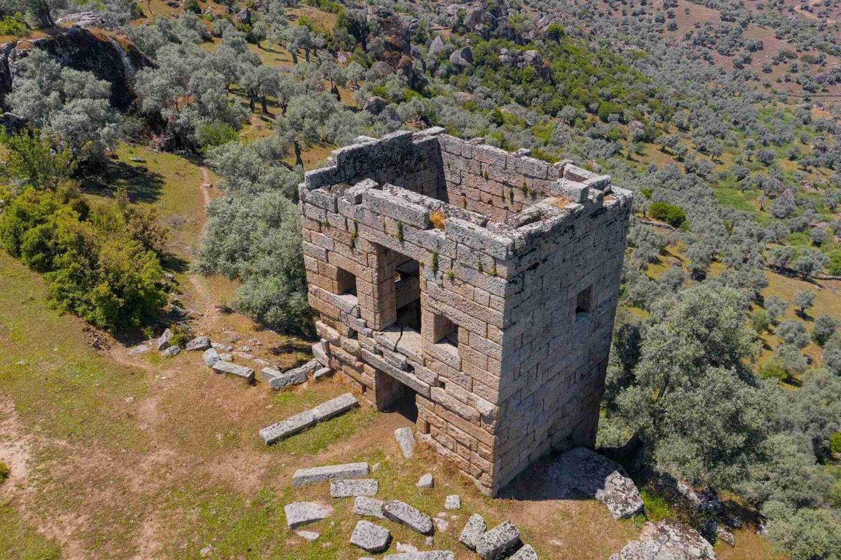 Aydın Alinda Archeological Site photo 3