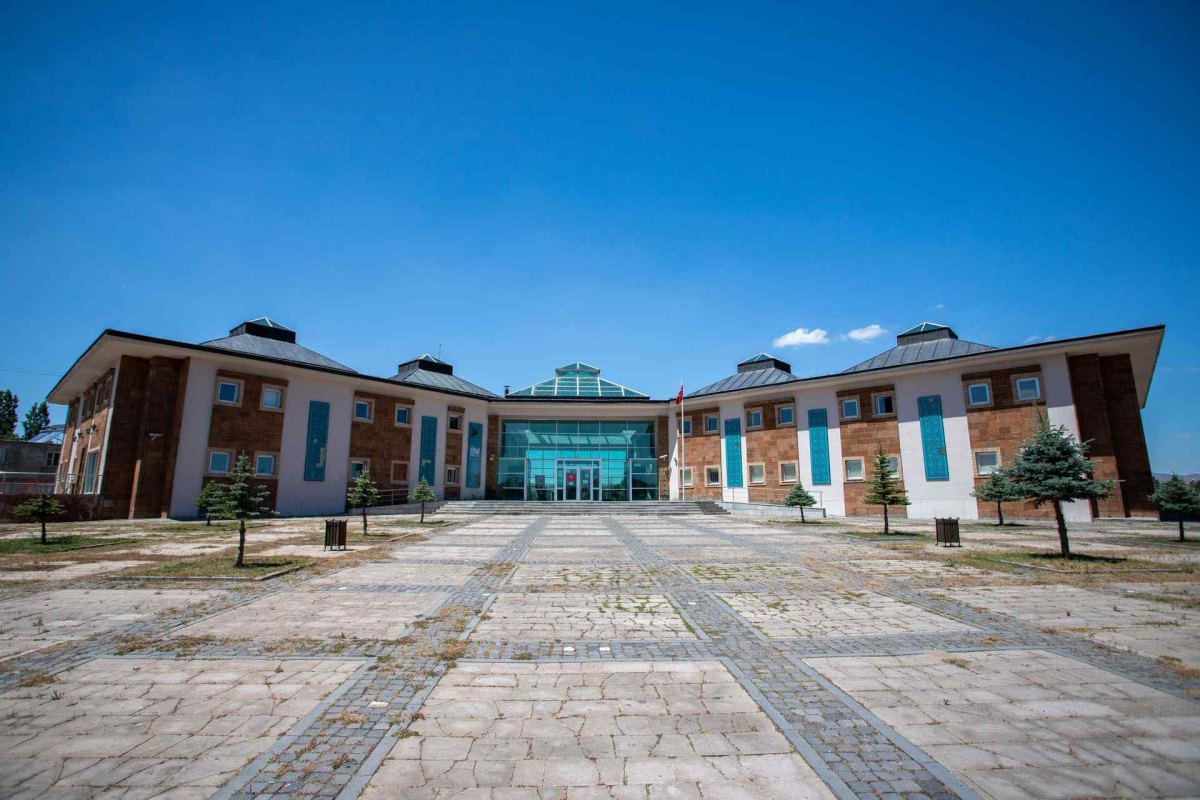 Bitlis Ahlat Museum