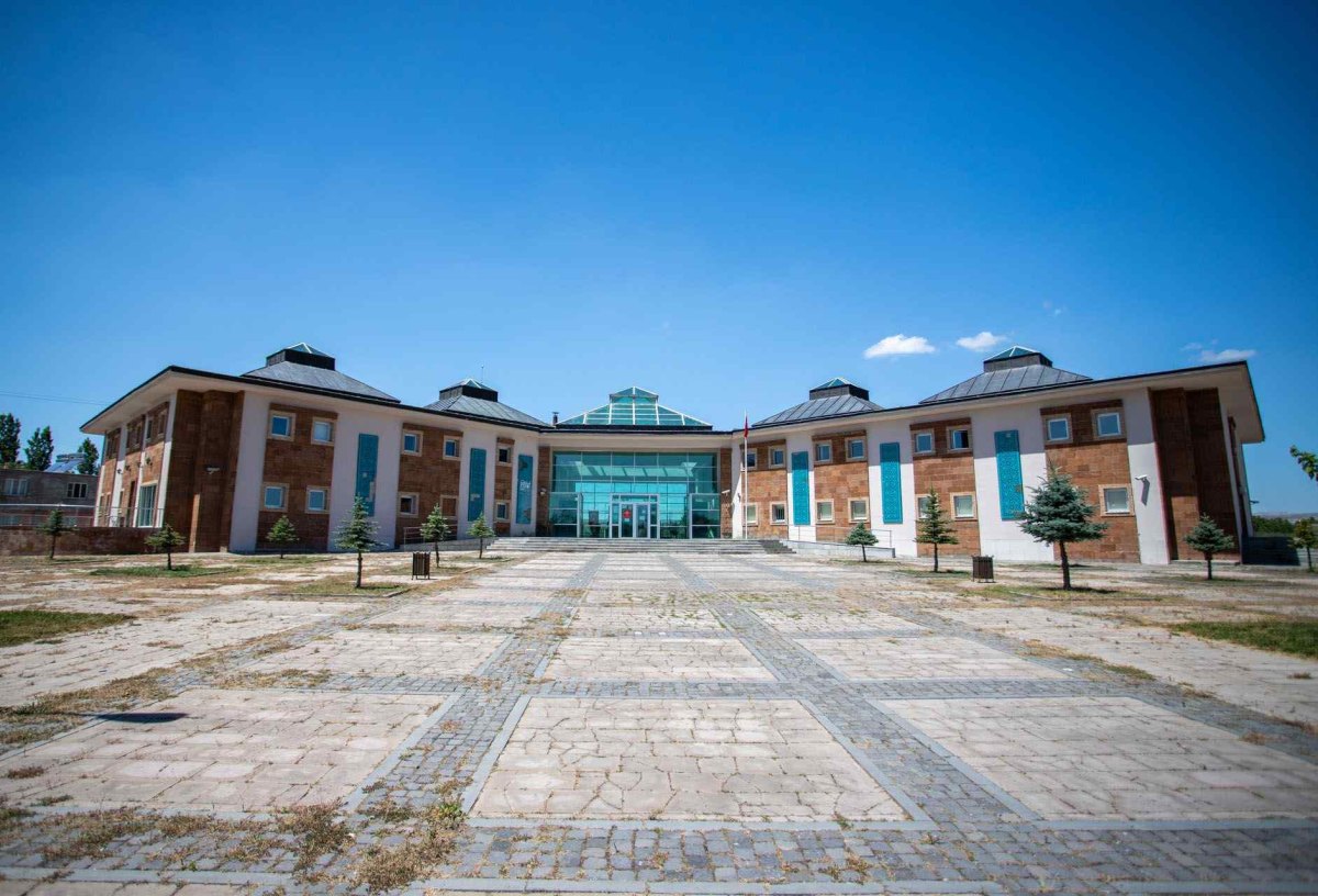 Bitlis Ahlat Museum photo 3