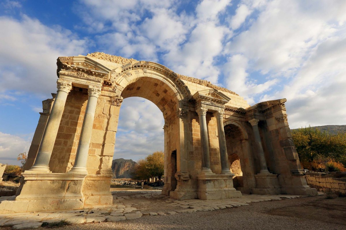 Adana The Archaeological Site Of Anavarza