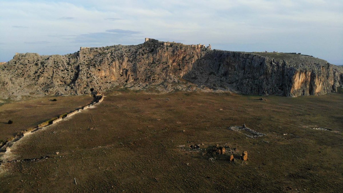 Adana The Archaeological Site Of Anavarza photo 2