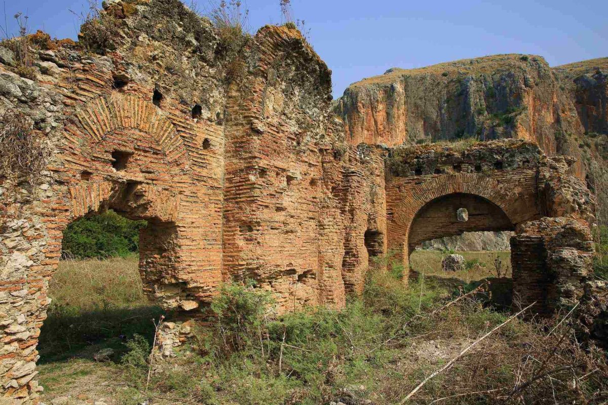 Adana The Archaeological Site Of Anavarza photo 4