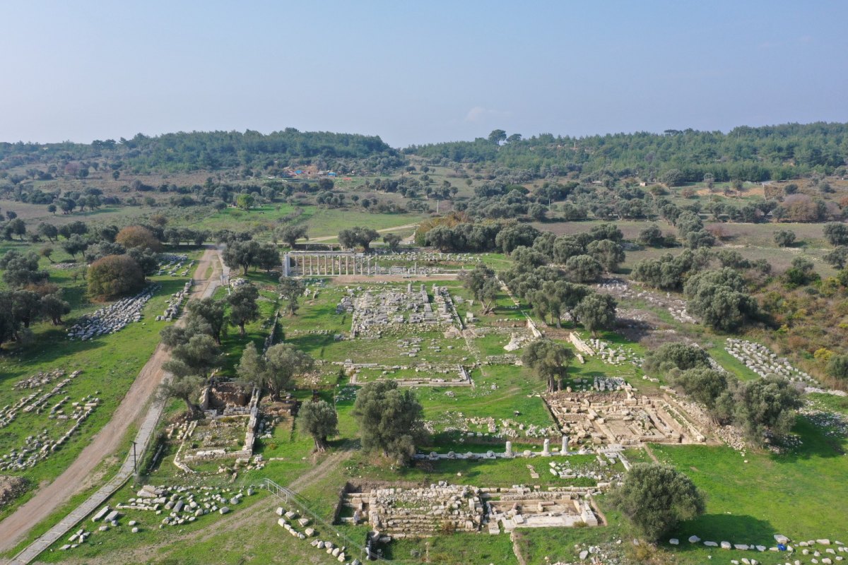 İzmir Teos Archaeological Site photo 2