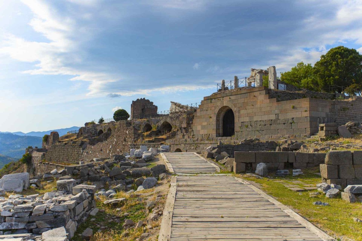 İzmir Bergama Pergamon Acropolis photo 4