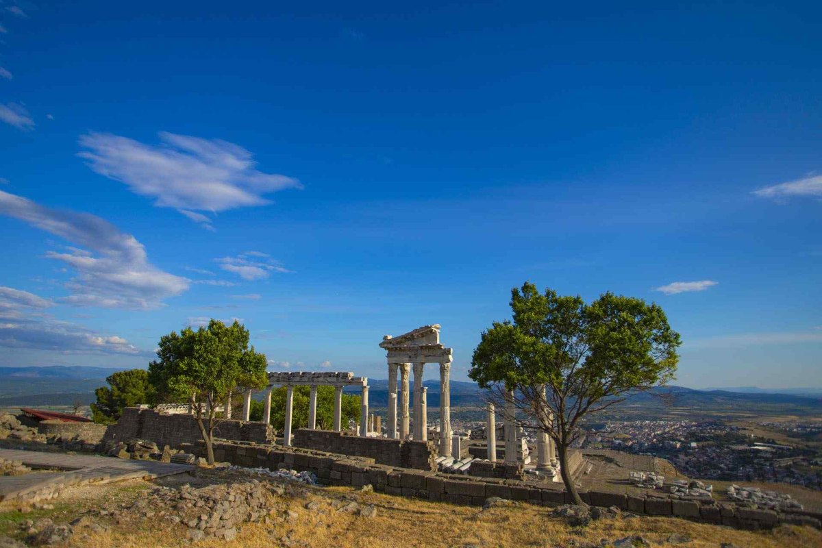 İzmir Bergama Pergamon Acropolis photo 7