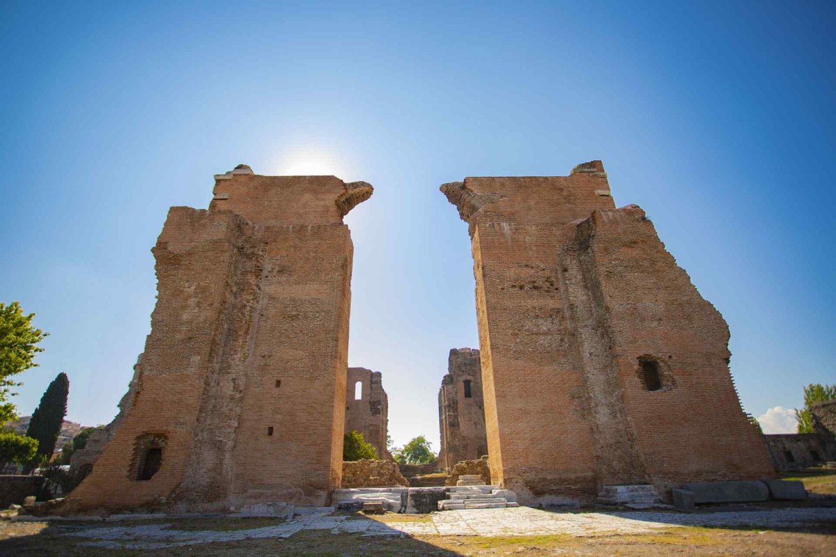 İzmir Bergama  Red Basilica photo 3