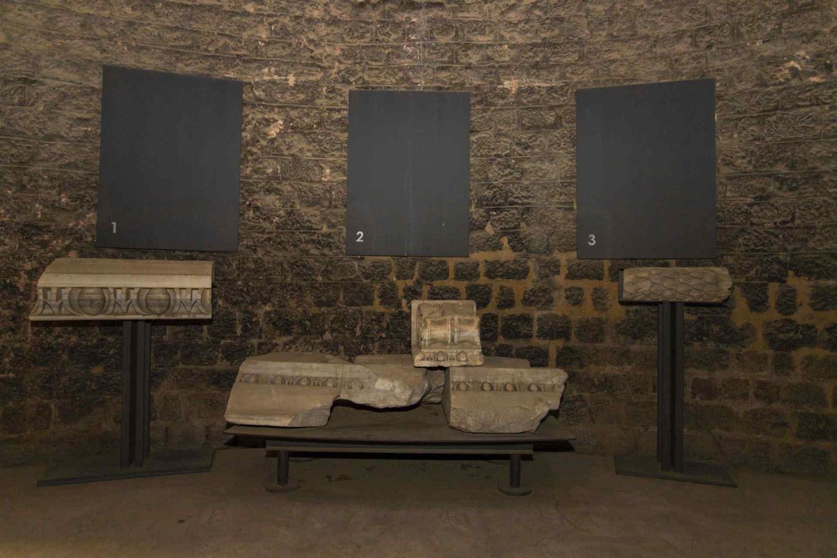 İzmir Bergama  Red Basilica photo 8