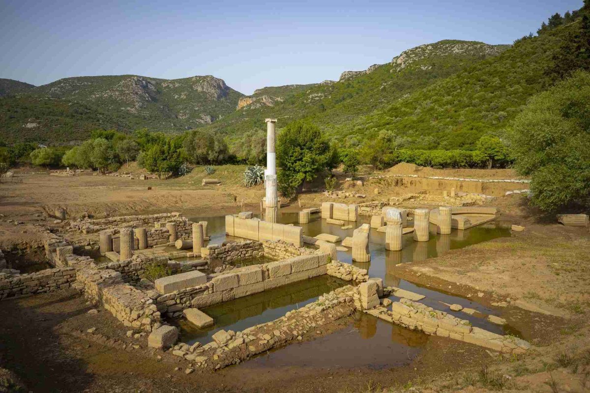 İzmir Klaros Archaeological Site photo 6