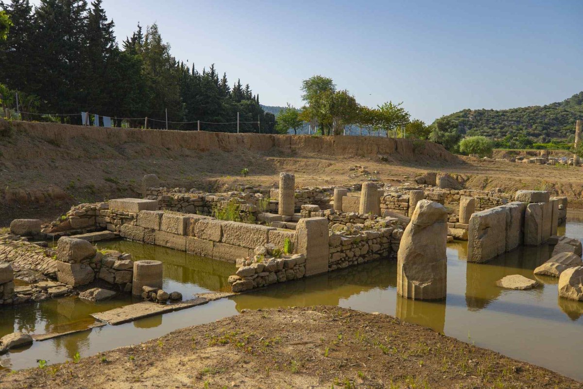 İzmir Klaros Archaeological Site photo 7
