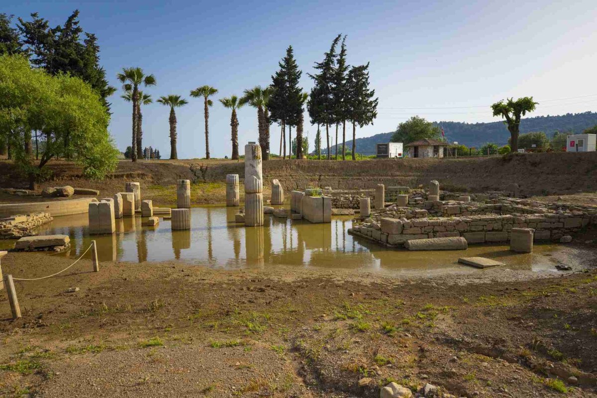 İzmir Klaros Archaeological Site photo 8