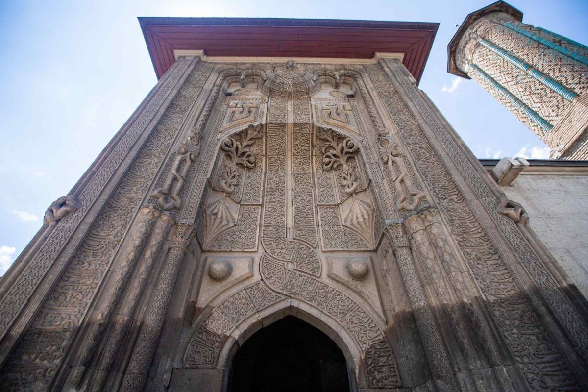 Konya Ince Minare Stone and Wooden Works Museum