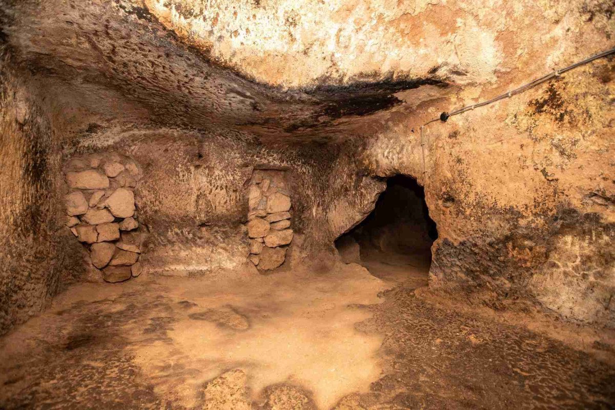 Nevşehir Özkonak Underground City photo 8