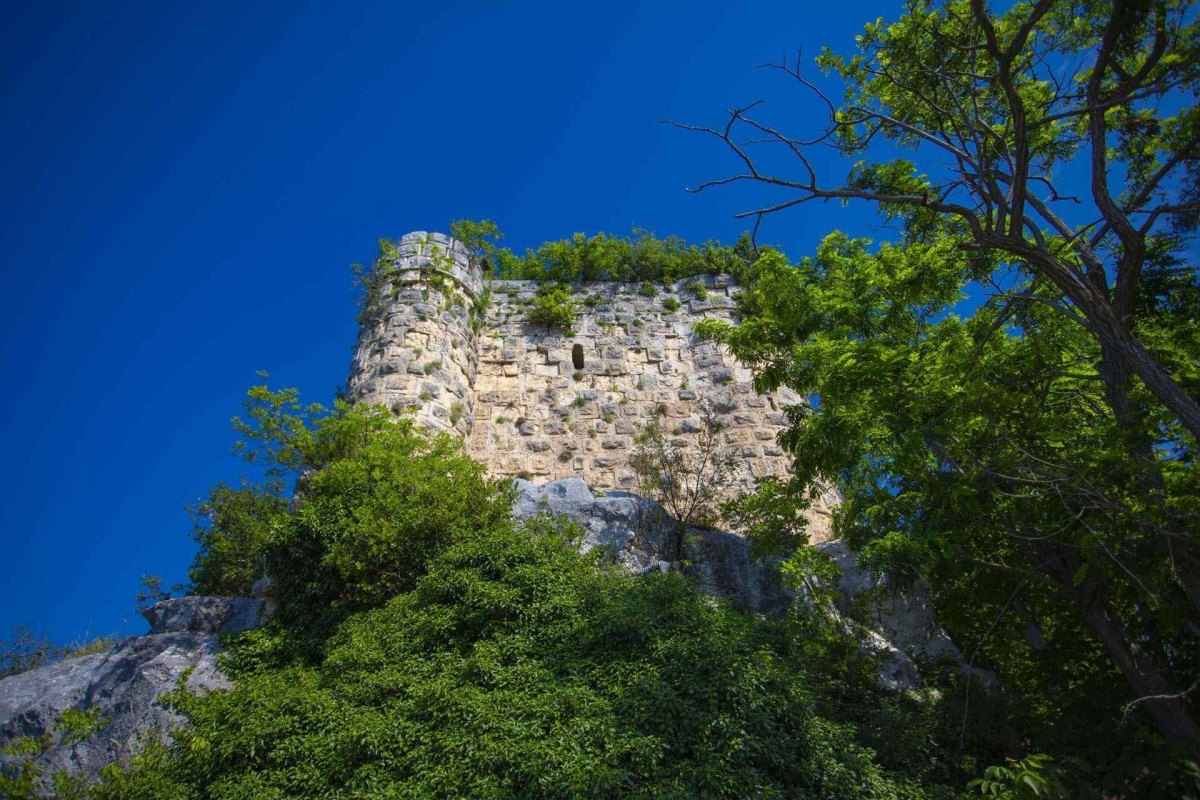 Mersin Gözne Castle