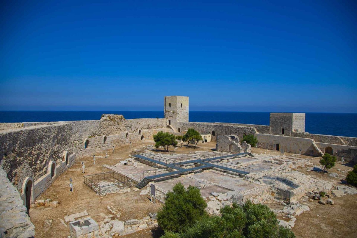 Mersin Maiden's Castle photo 2