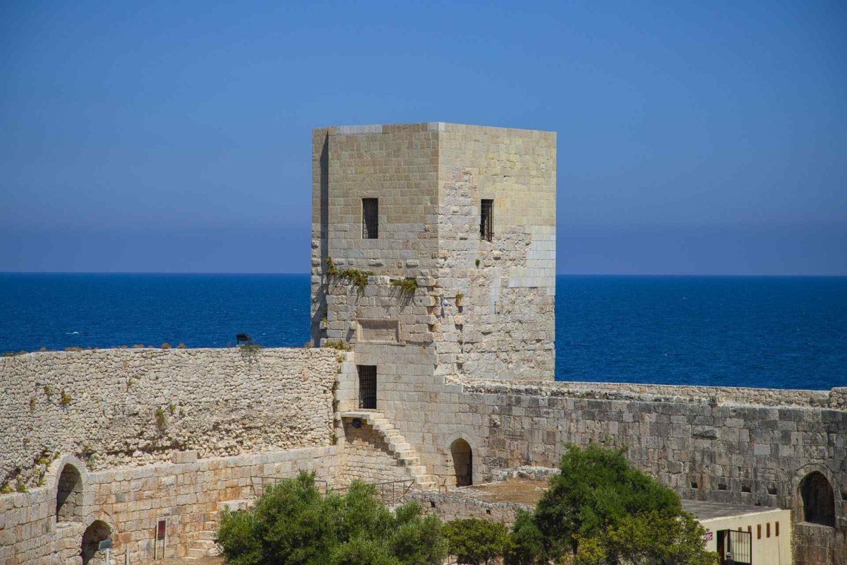 Mersin Maiden's Castle photo 3