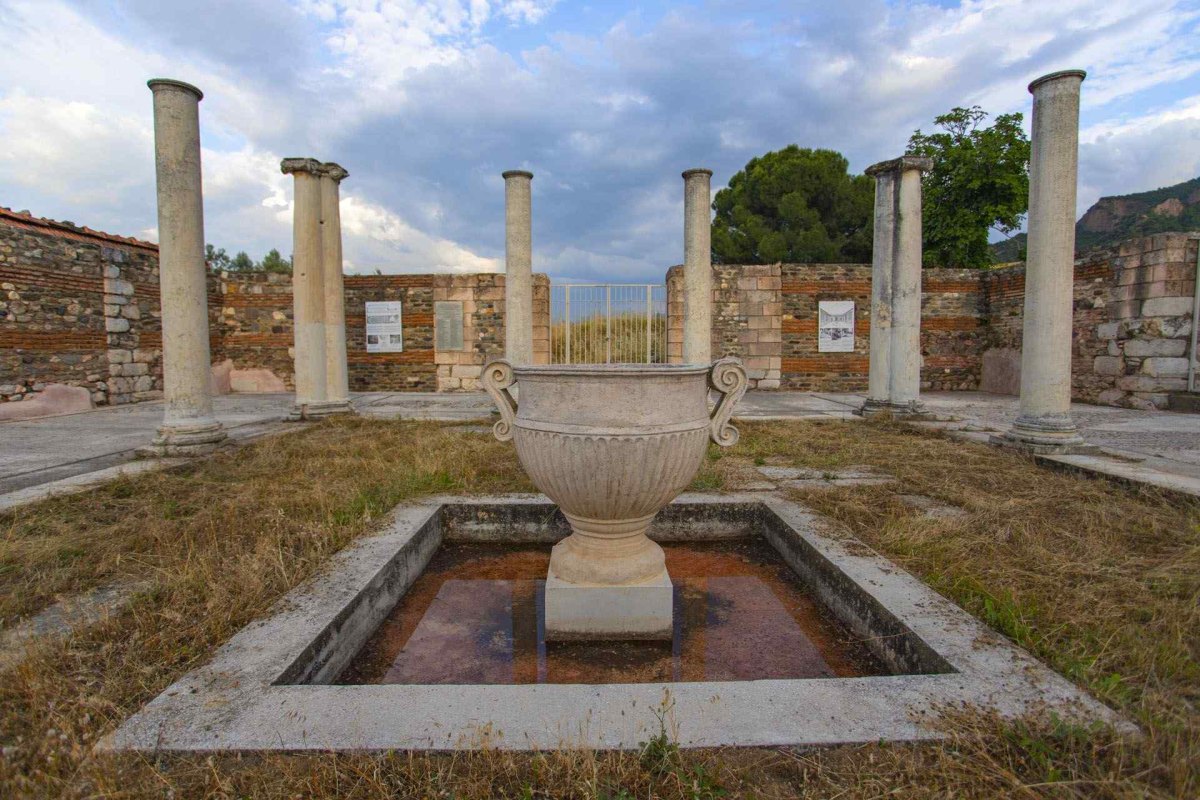 Manisa Sardes Archaeological Site photo 4