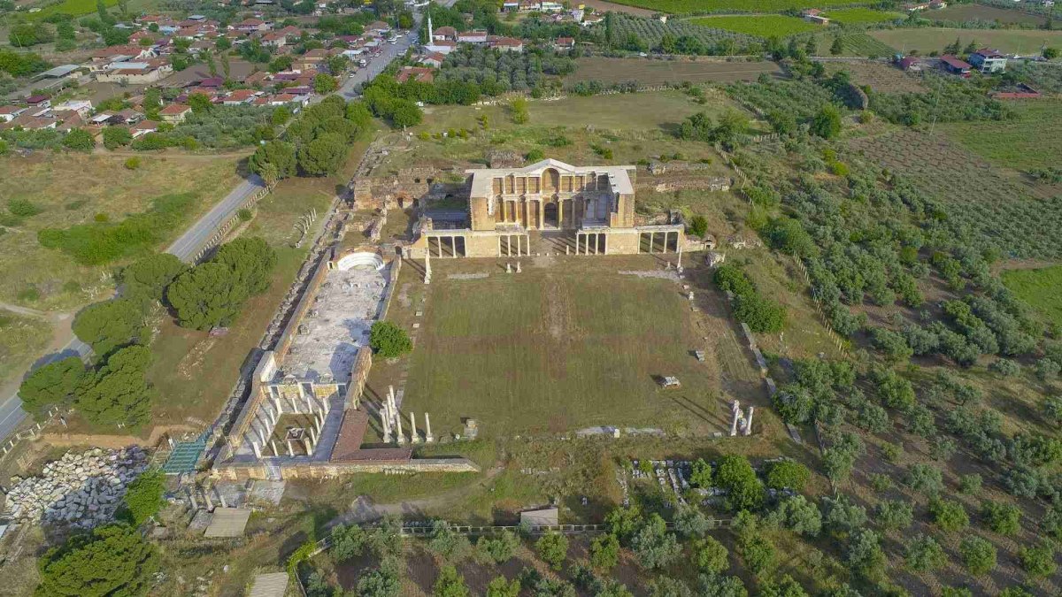 Manisa Sardes Archaeological Site photo 7