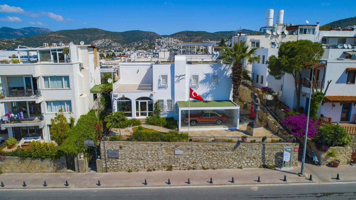 Muğla Zeki Müren Art Museum