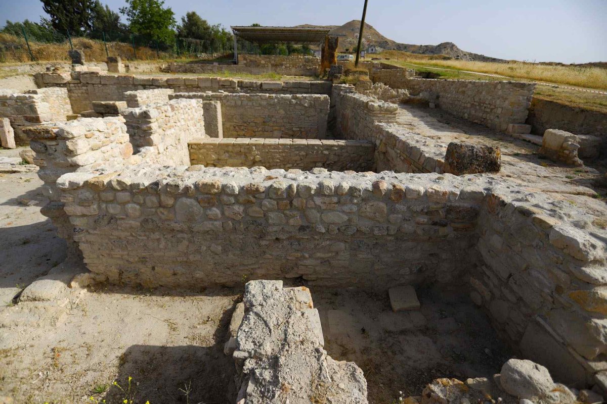 Denizli Tripolis Archaeological Site