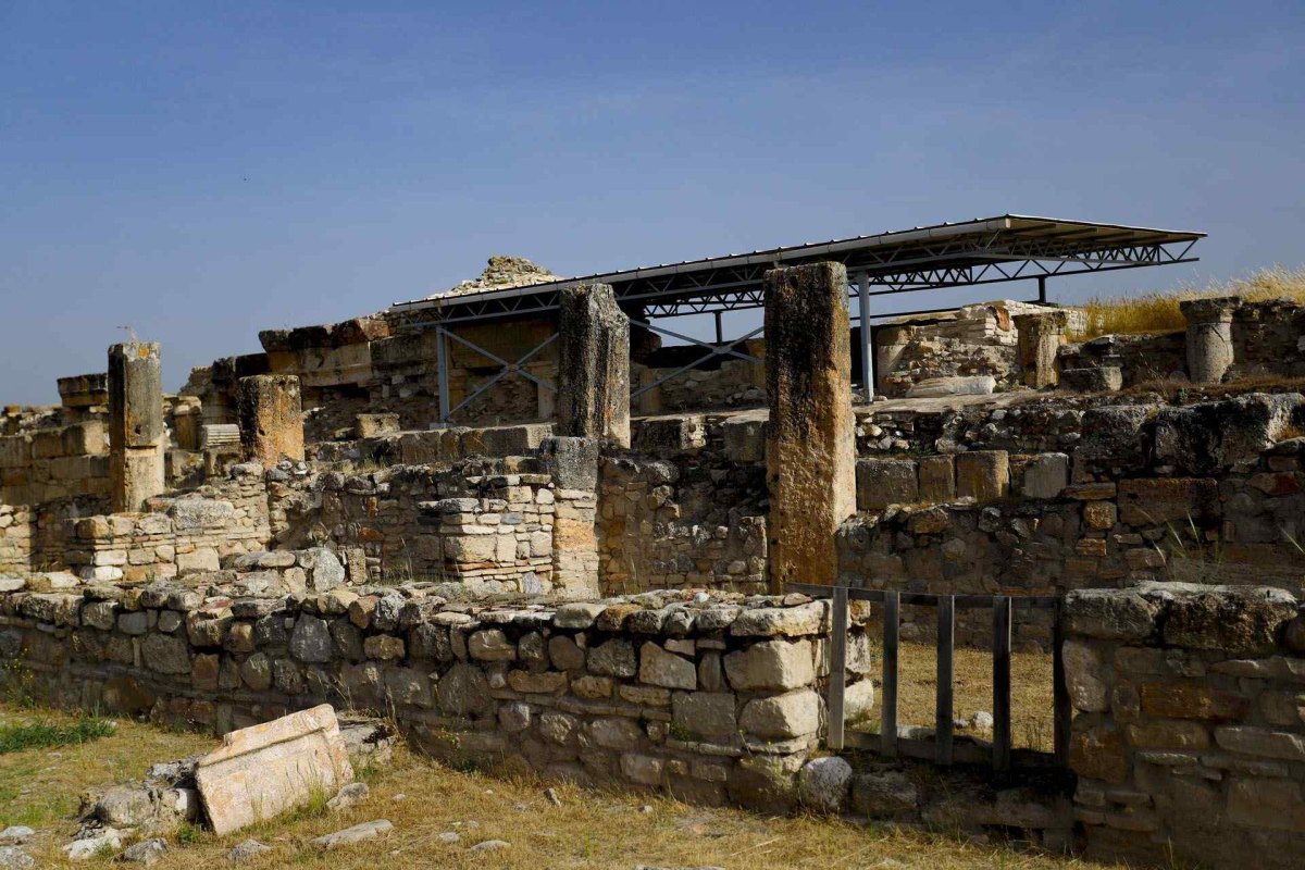Denizli Tripolis Archaeological Site photo 3