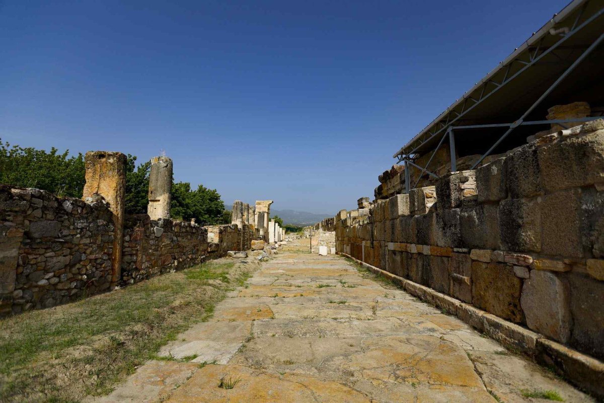 Denizli Tripolis Archaeological Site photo 4