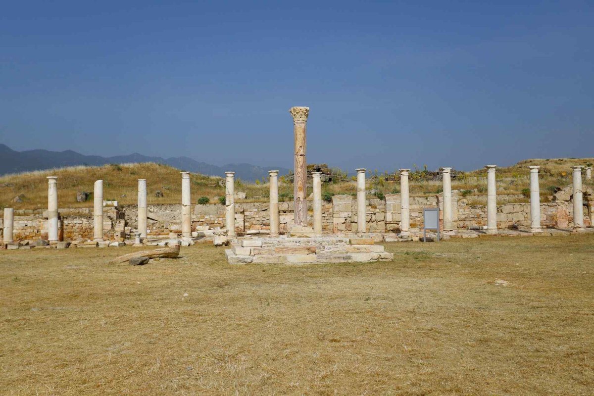 Denizli Tripolis Archaeological Site photo 8