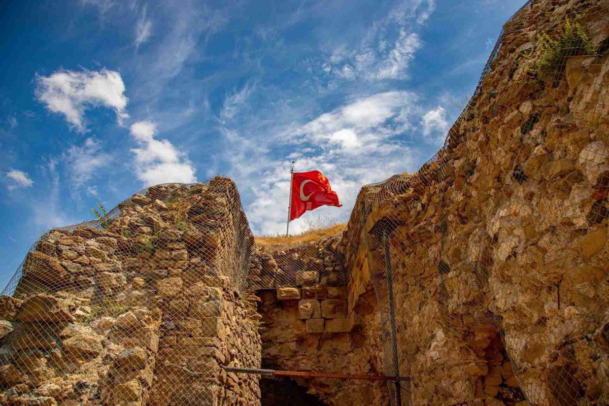 Elazığ Harput Castle photo 5