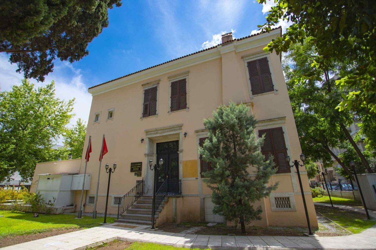 İzmir Usakizade Latife Hanim Mansion