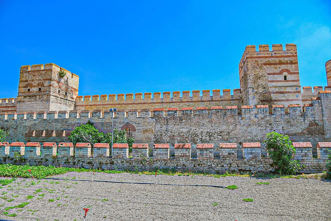 Walls of Constantinople (Theodosian Land Walls) — Istanbul