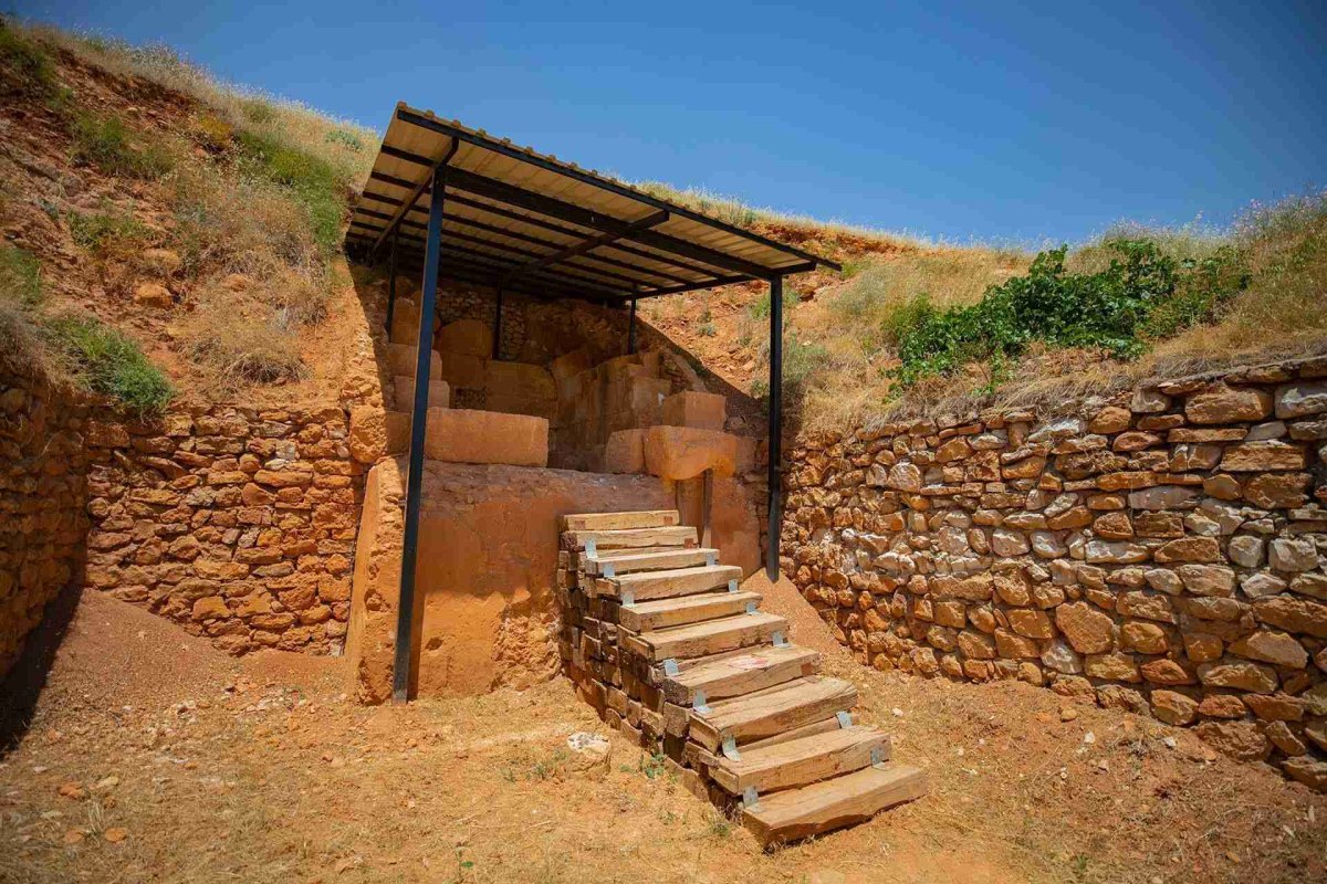Adıyaman Sofraz Mausoleum photo 3