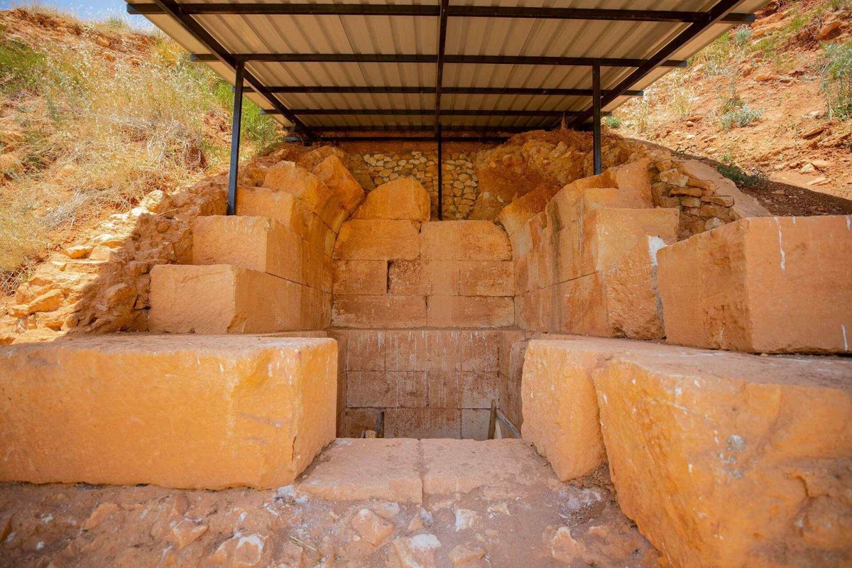 Adıyaman Sofraz Mausoleum photo 4