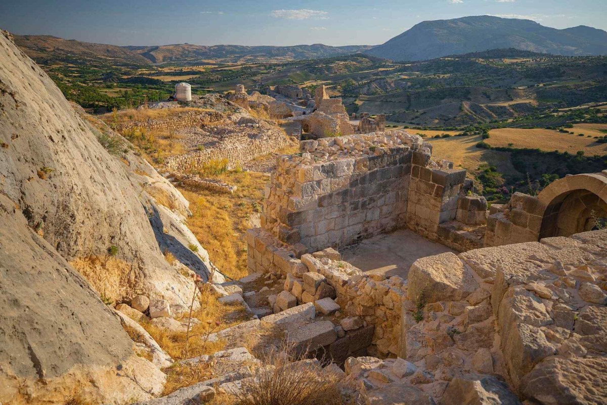 Adıyaman Old Kahta Castle photo 7