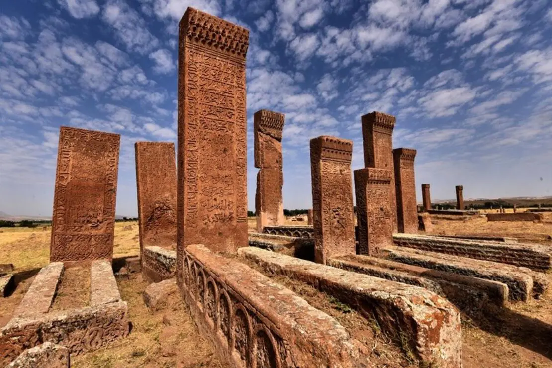 3 Days Bitlis Tour: Castle, Nemrut Crater Lake & Ahlat Seljuk Cemetery Private Tour — photo 8