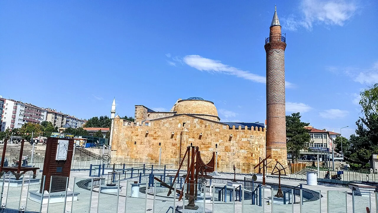3 Days Kirsehir Cultural Discovery: Kalehoyuk, Mucur Underground City & Seyfe Lake Private Tour — photo 12