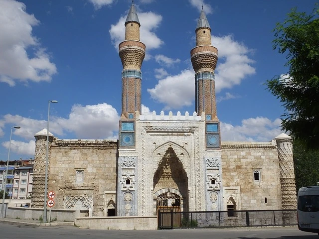 3 Days Sivas City Tour: Seljuk Medreses, Ulu Camii and Behrampasa Han (Private Tour) — photo 2