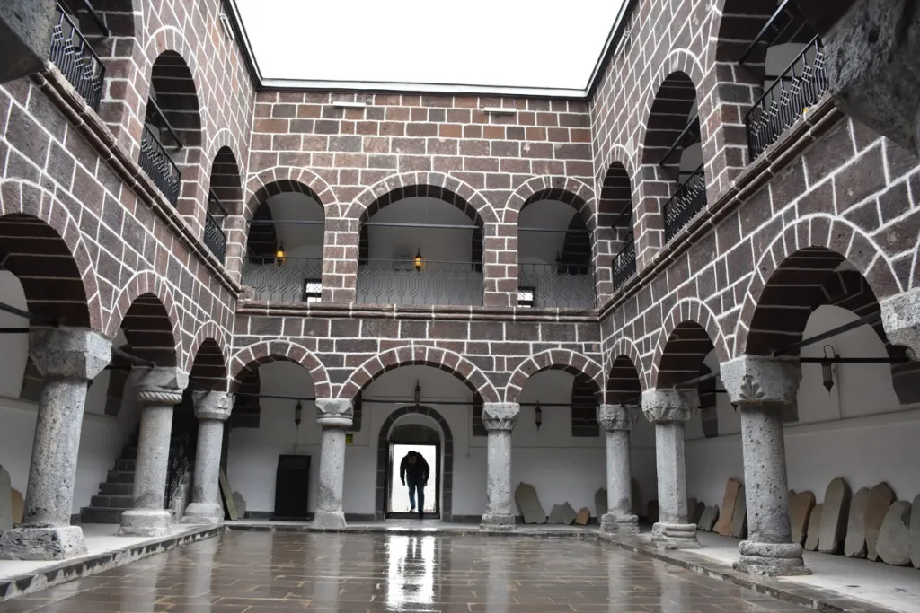 4 Days Hakkari City & Cooking Tour: Semdinli Bridge, Kayme Palace & Local Dishes Private Tour — photo 10