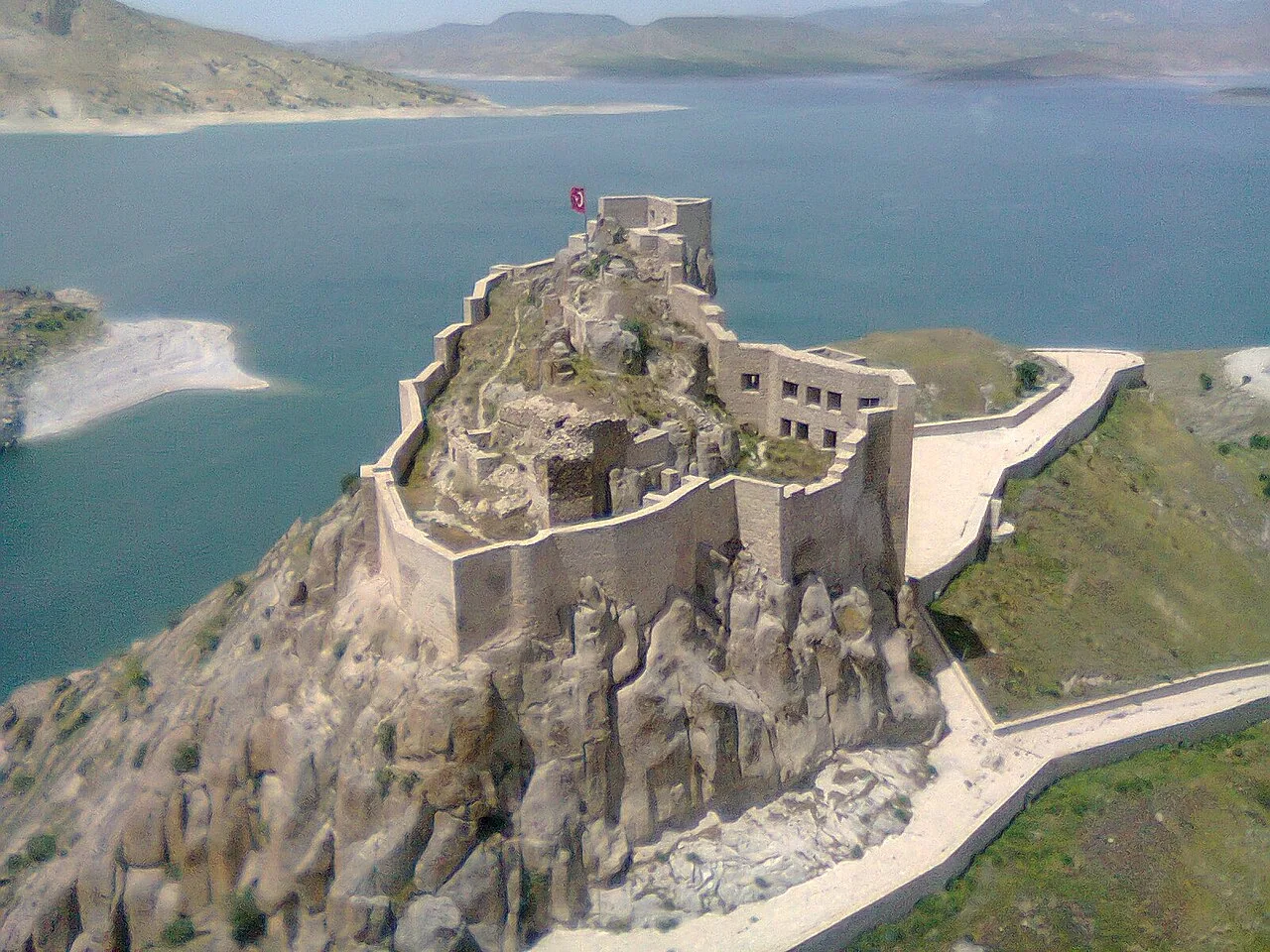 4 Days Tunceli City & Cooking Tour: Pertek Castle, Mazgirt and a Babuko Cooking Class Private Tour