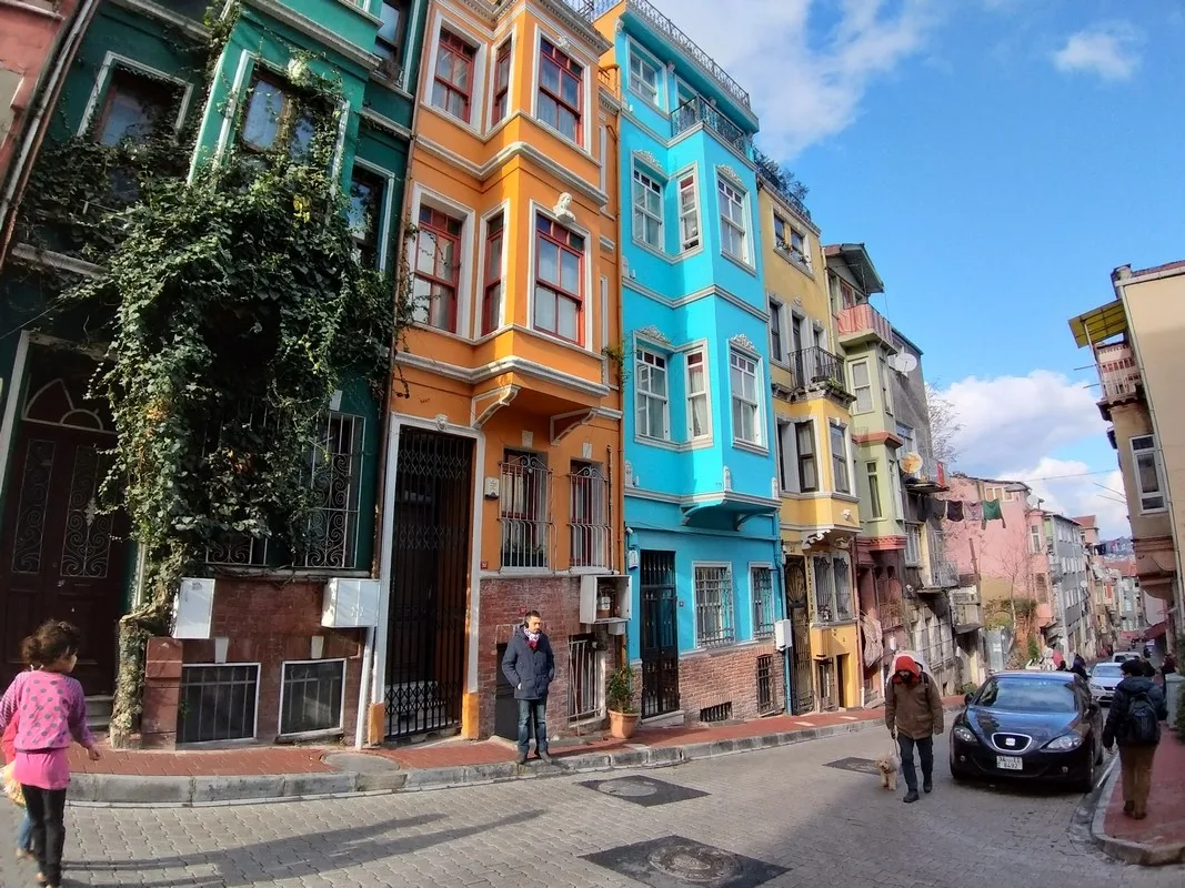 Balat Istanbul Day Tour: History, Colors & Pottery Workshop — photo 5