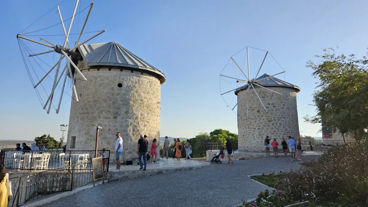 Daily Alacati & Izmir Tour from Cesme – Wine Tasting & Turkish Lunch — photo 2