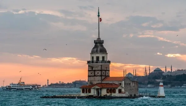 Kadikoy Food Tour from Istanbul – Baklava, Breakfast, Ferry & Fish Market — photo 3