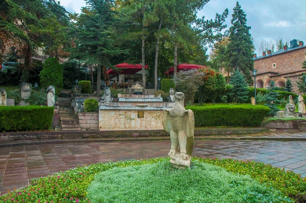 Daily Ankara City Tour from Ankara – Anitkabir, Castle & Anatolian Museum — photo 3