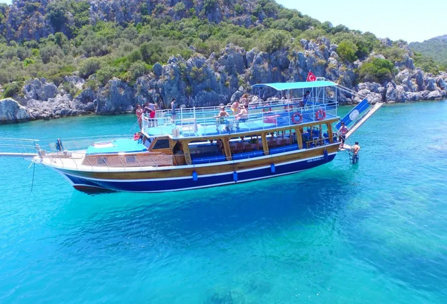 Daily Antalya Boat Tour from Kemer – Bays, Lunch & Foam Party