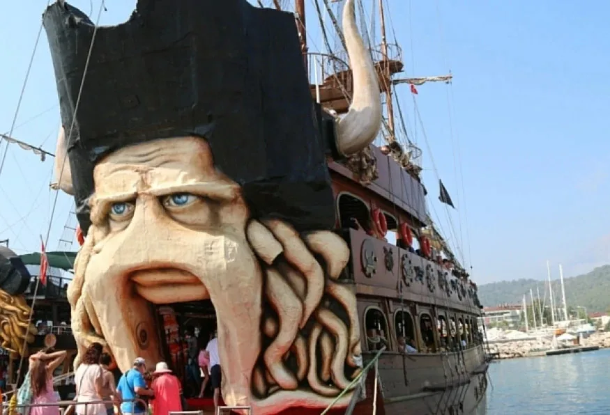 Daily Antalya Boat Tour from Kemer – Bays, Lunch & Foam Party — photo 3