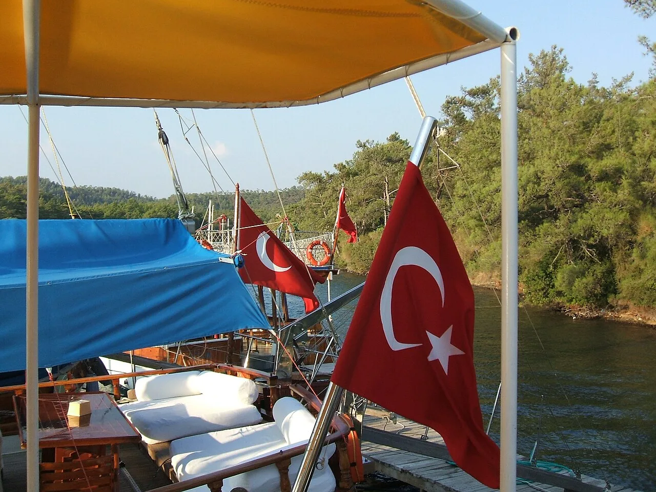 Daily Pirate Boat Tour from Bodrum – Black Island & Cleopatra Cave — photo 4